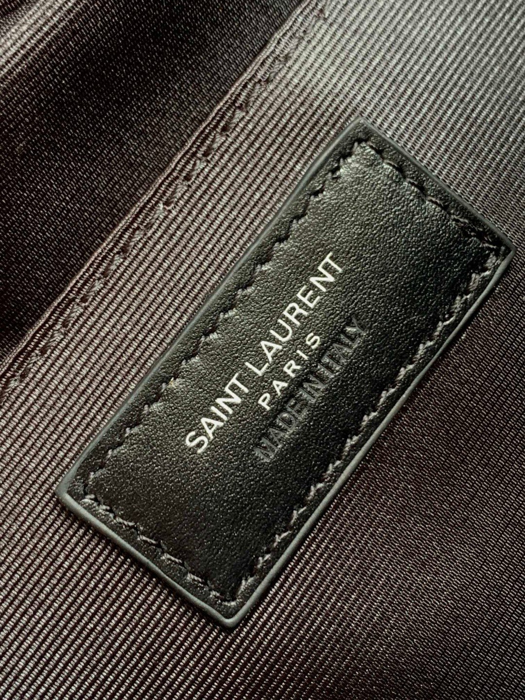 超A貨YSL聖羅蘭包包 lou絎縫皮革相機袋 Saint Laurent Monogram肩背袋 黑色銀扣
