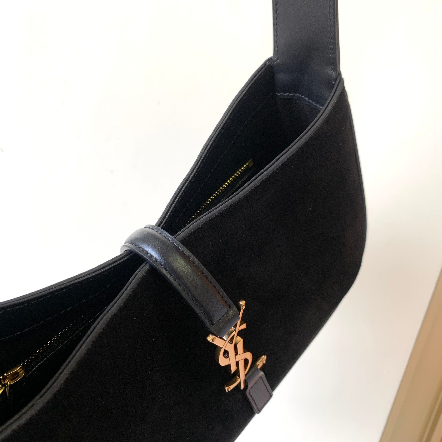 YSL聖羅蘭超A貨復刻包包 le5à7 Saint Laurent Monogram Hobo手袋 黑色絨面