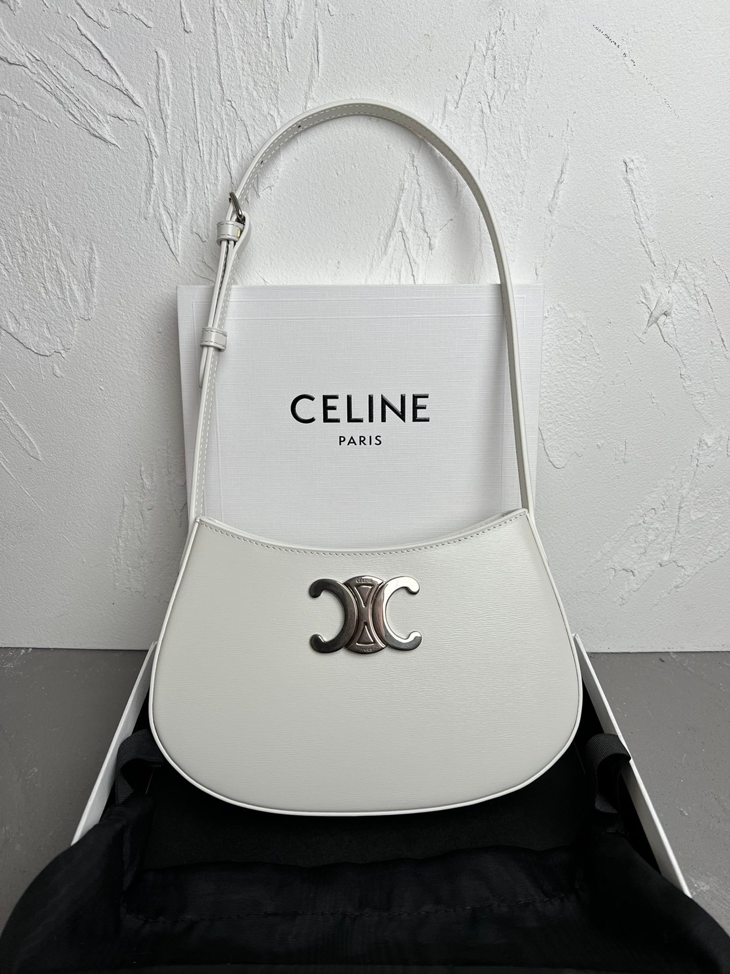 Celine賽琳高仿復刻原單包包 CELINE 2024 TILLY中號亮澤牛皮革手袋 白色