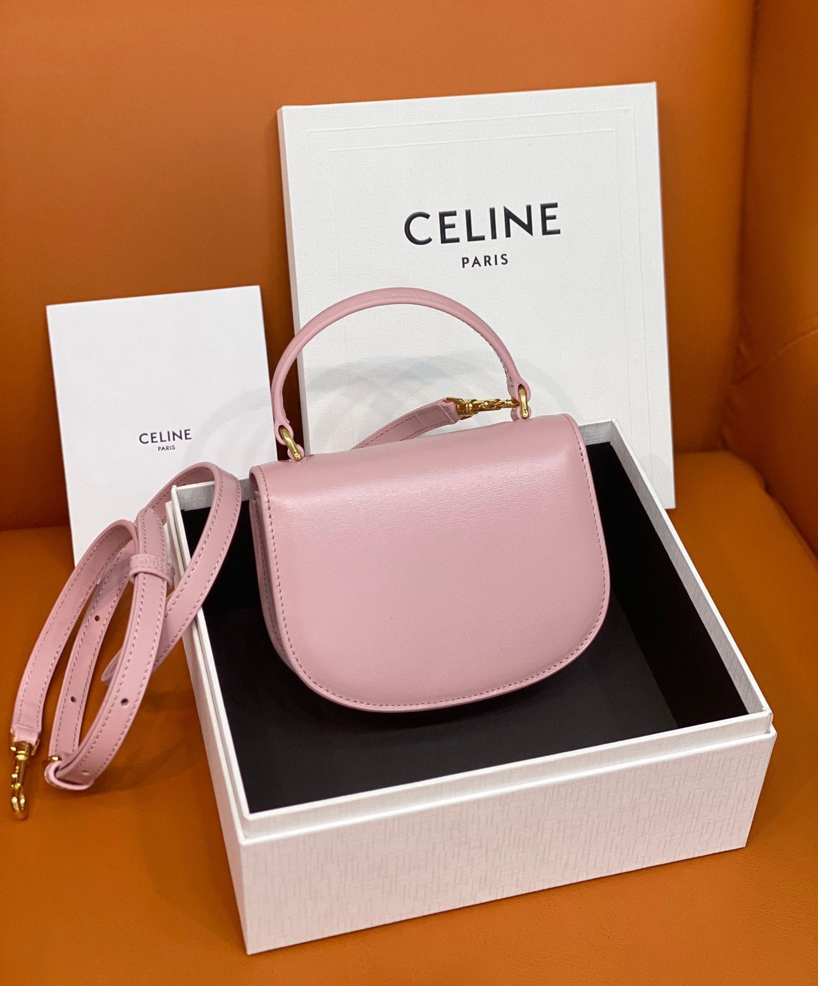 高仿原單包Celine賽琳包 亮面牛皮革迷你型BESACE CLEA手袋 粉色