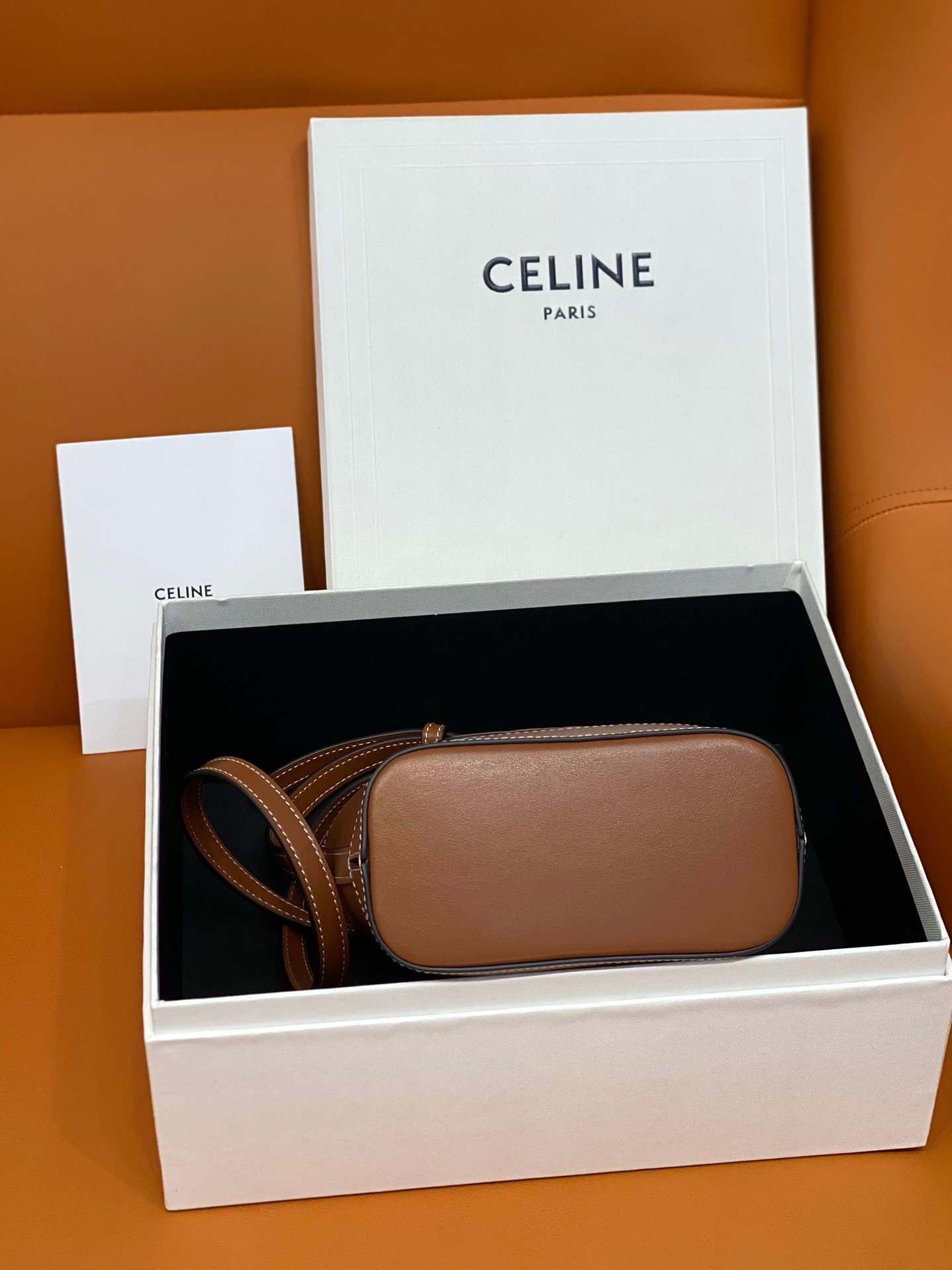 原單復刻Celine賽琳包 CUIR TRIOMPHE 牛皮水桶包小型BUCKET手袋 棕色