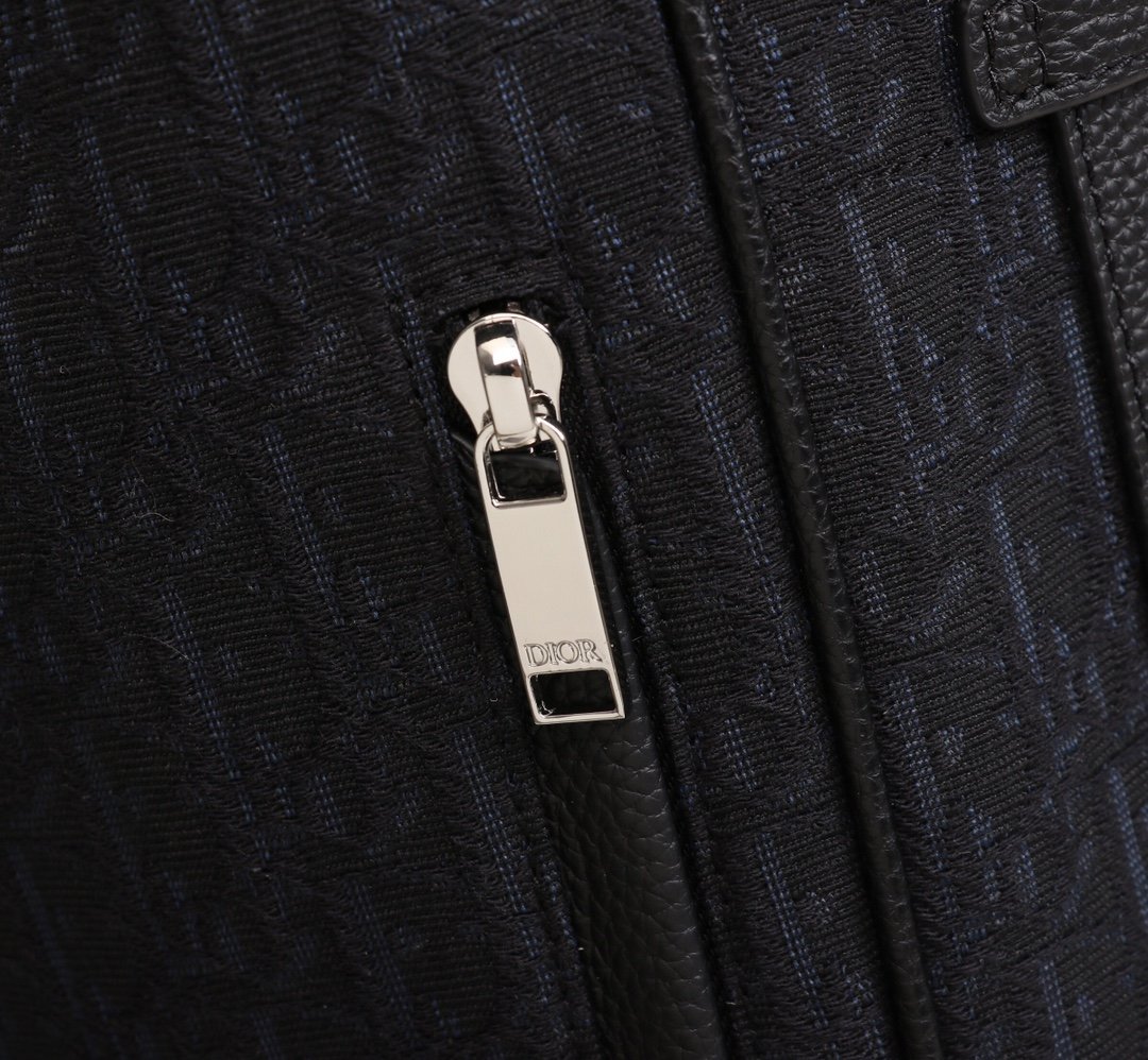 Dior Oblique高仿包包 雙肩包 黑色 可批發零售