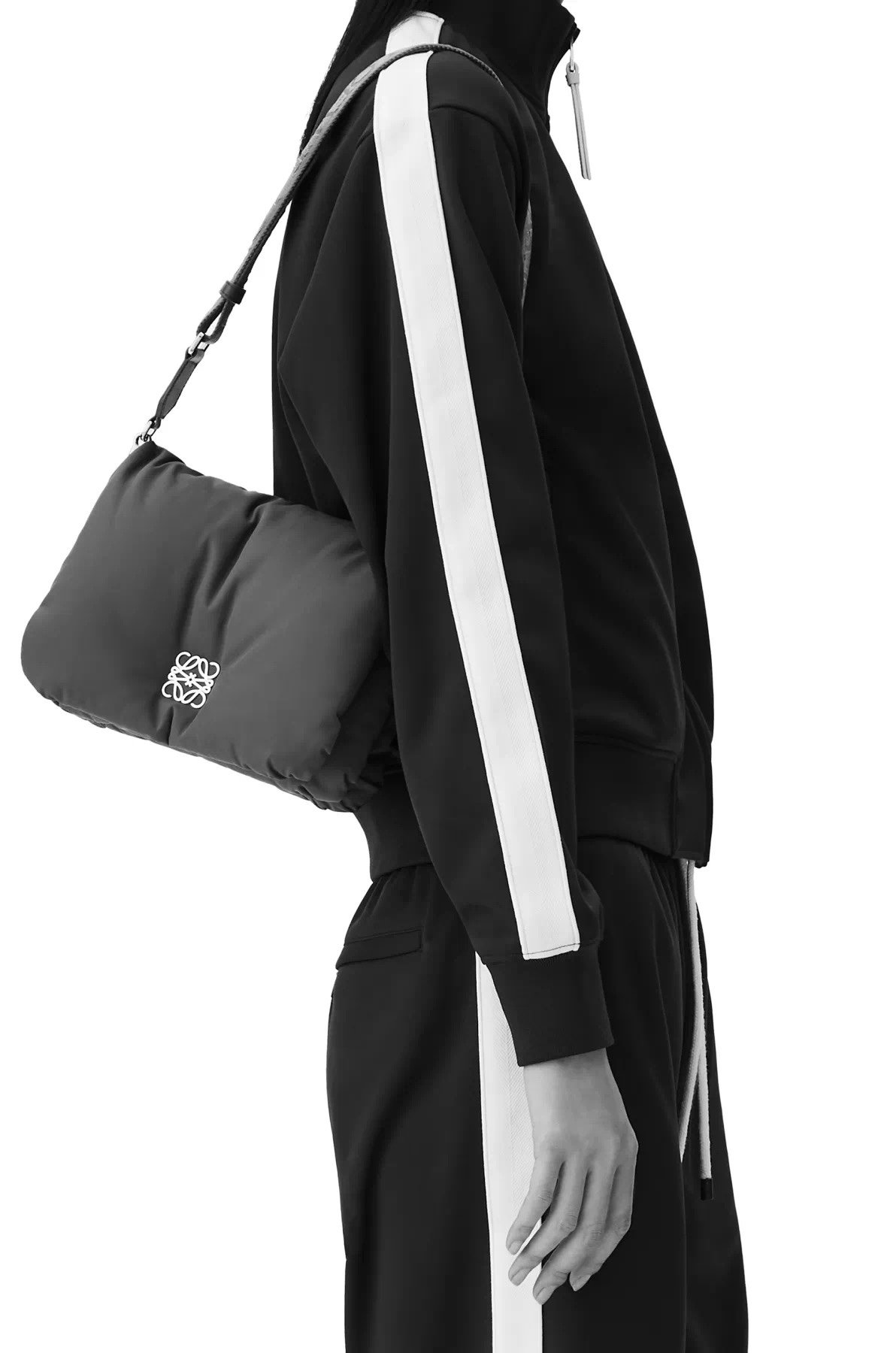 loewe羅意威頂級高仿復刻A貨包包 單肩包尼龍Puffer Goya手袋緑色