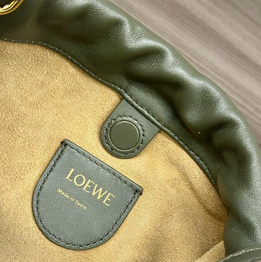 loewe羅意威超A貨手拿包 新款迷你納帕羊皮革 Flamenco Purse 手拿包深卡其綠