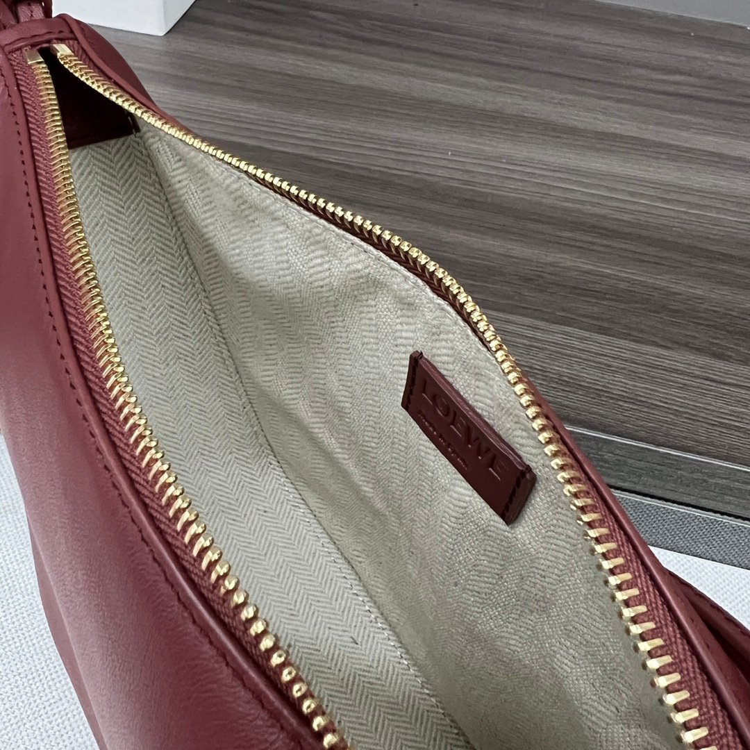 loewe羅意威高仿A貨包包 經典牛皮革Hammock hobo手袋 酒紅色