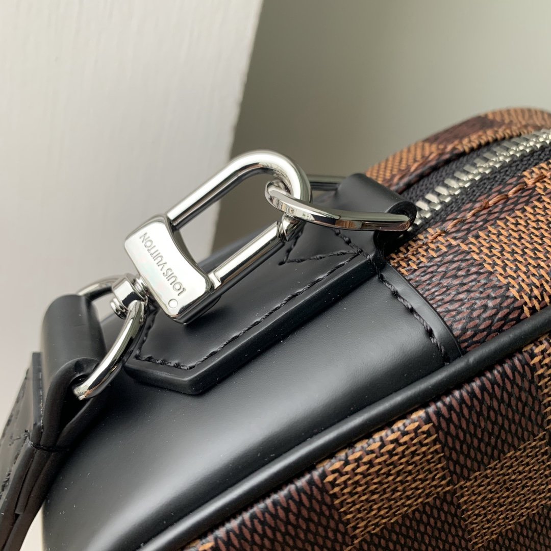 M41663咖啡格紋Pochette Kasai 一比一lv Taïga 皮革錢包手拿包