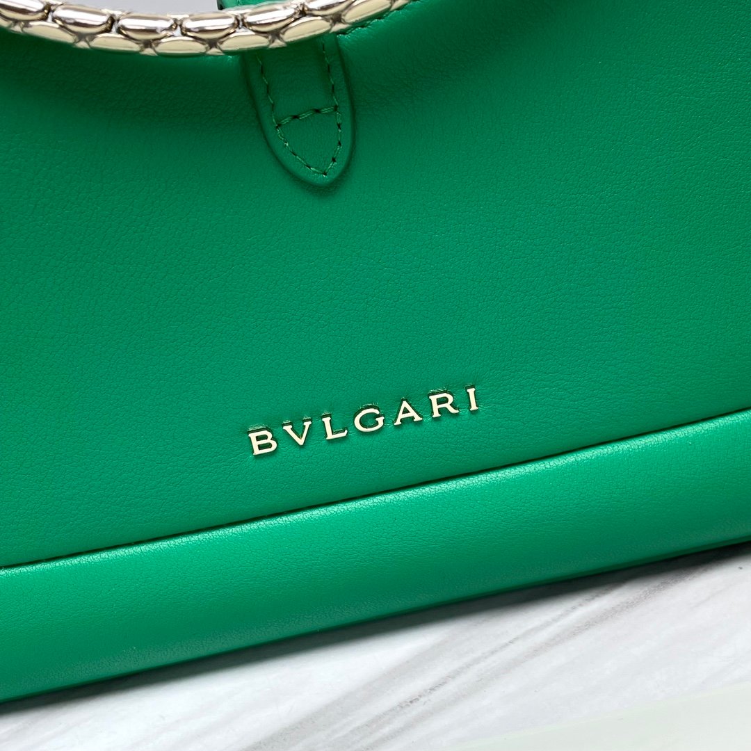 複刻名牌包BVLGARI寶格麗 Serpenti Baia 小肩背包 蛇身粗鍊斜揹包 緑色