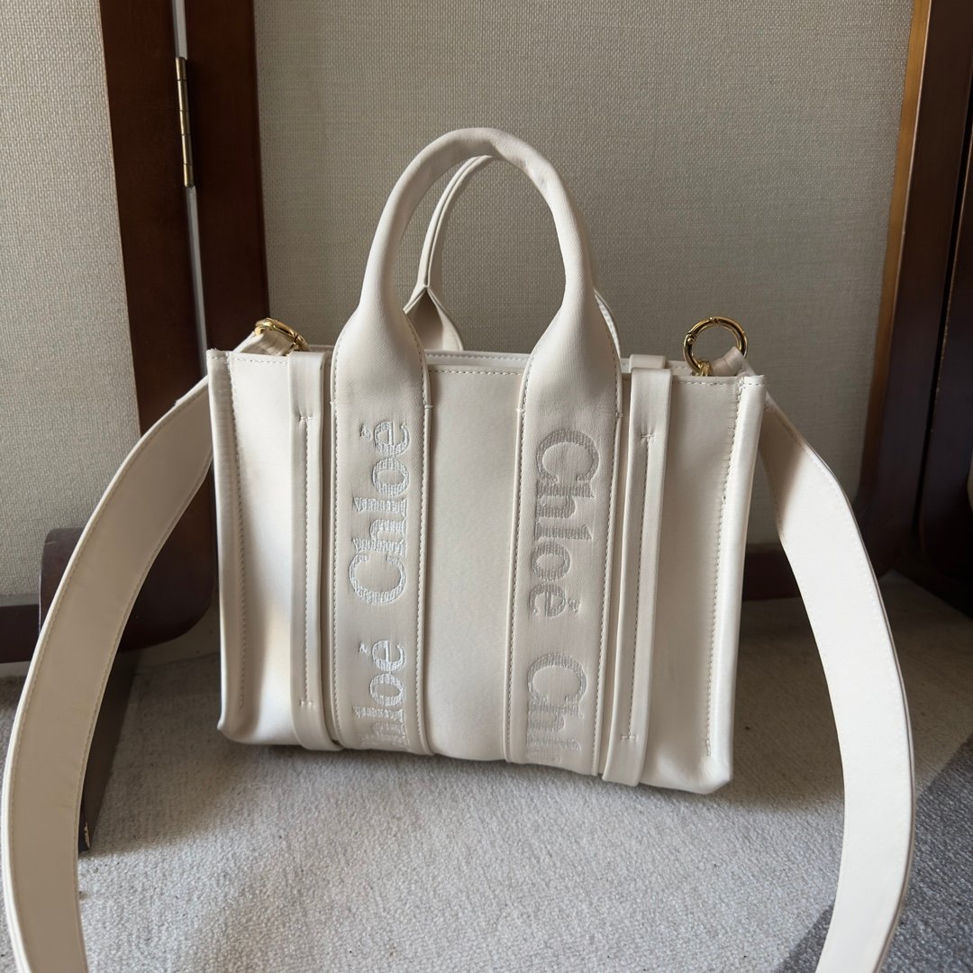 高仿複刻Chloe蔻依包 Chloe Woody小號托特包 Chloé徽標刺繡