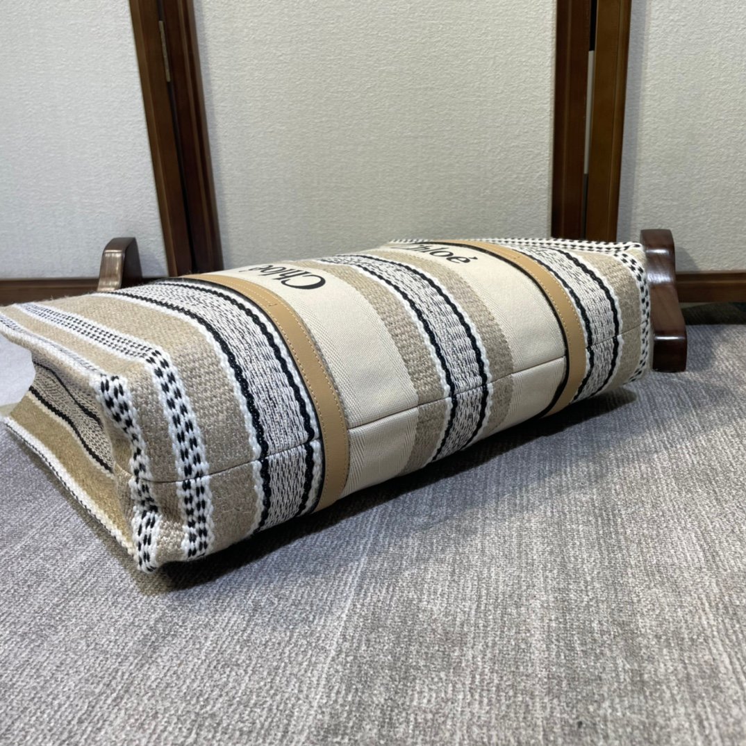 複刻名牌包Chloe蔻依 Chloé標識刺繡彩虹包 Woody大號托特包