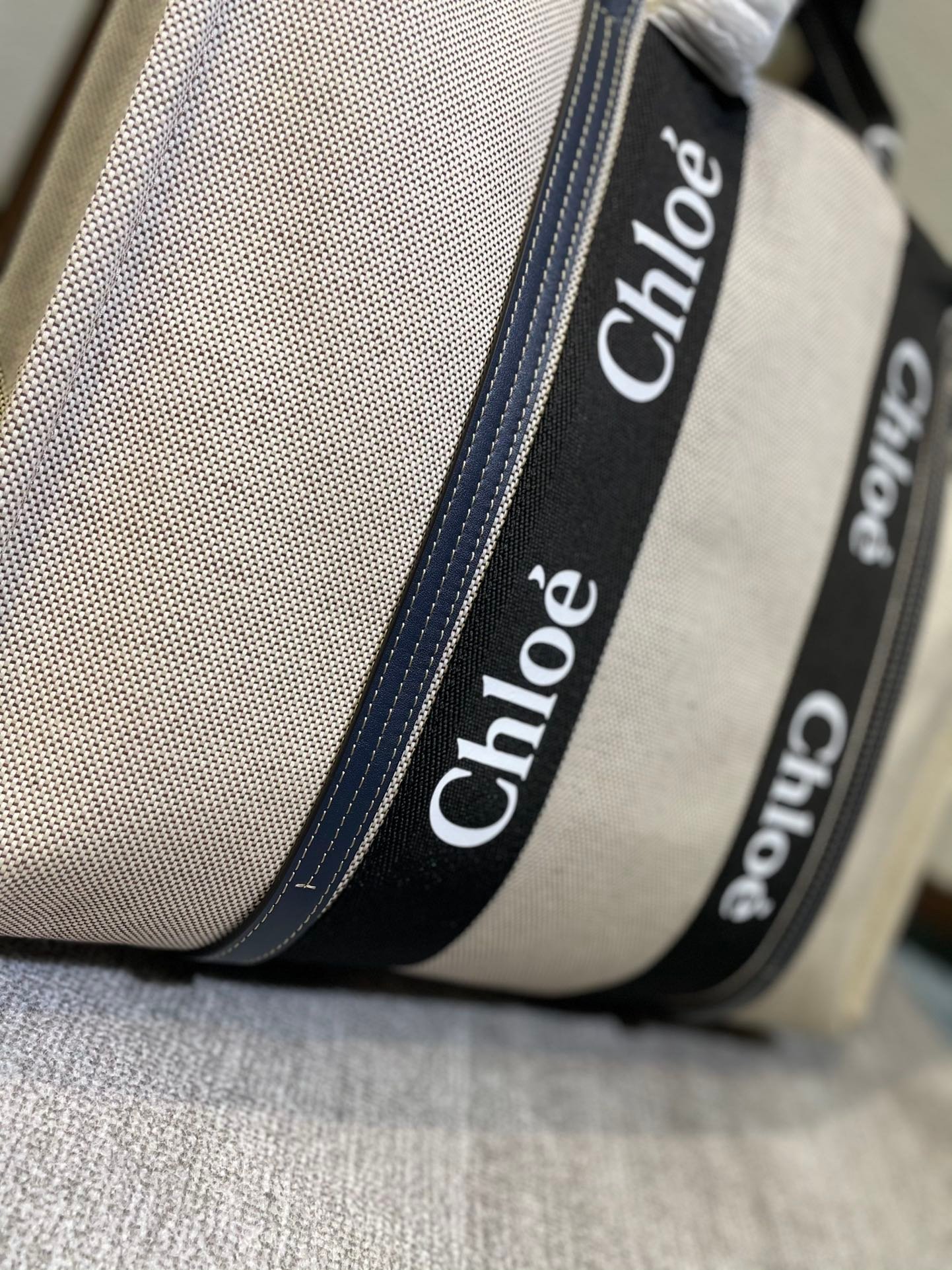 複刻名牌包Chloe蔻依 Chloé標識亞麻帆布 Woody大號托特包