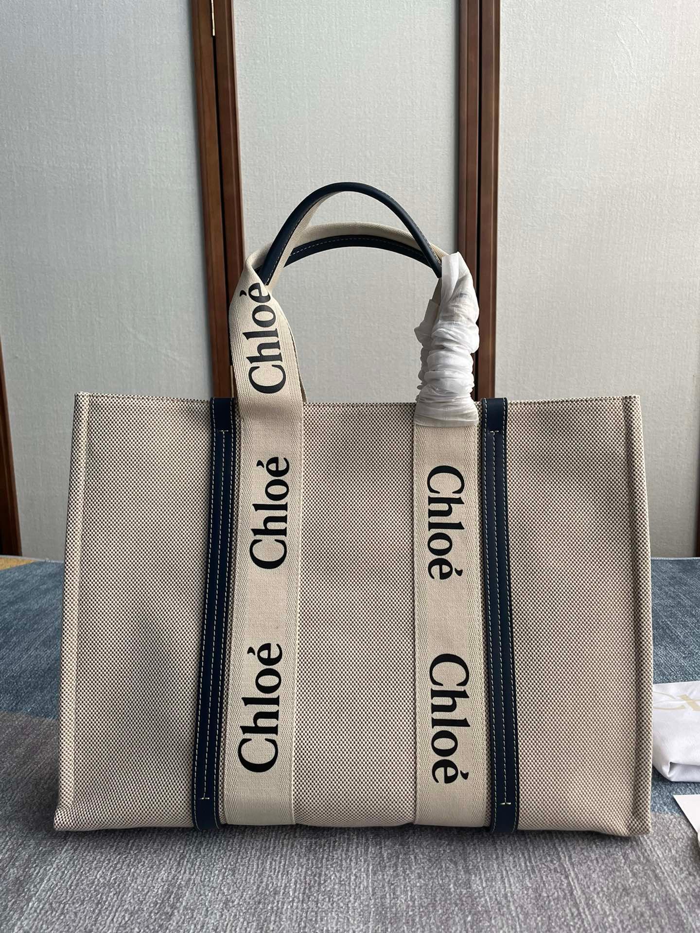 複刻名牌包Chloe蔻依 Chloé標識亞麻帆布 Woody大號托特包 深藍