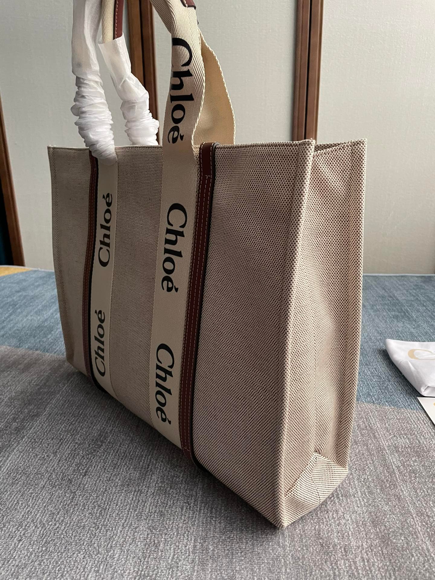 複刻名牌包Chloe蔻依 Chloé標識亞麻帆布 Woody大號托特包 棕色