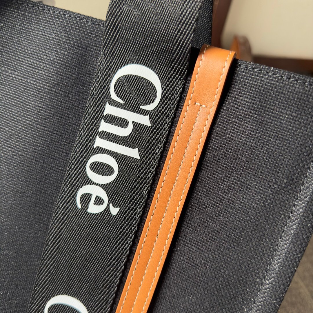 複刻奢侈包Chloe蔻依 Chloé標識亞麻帆布 Woody中號托特包 黑色