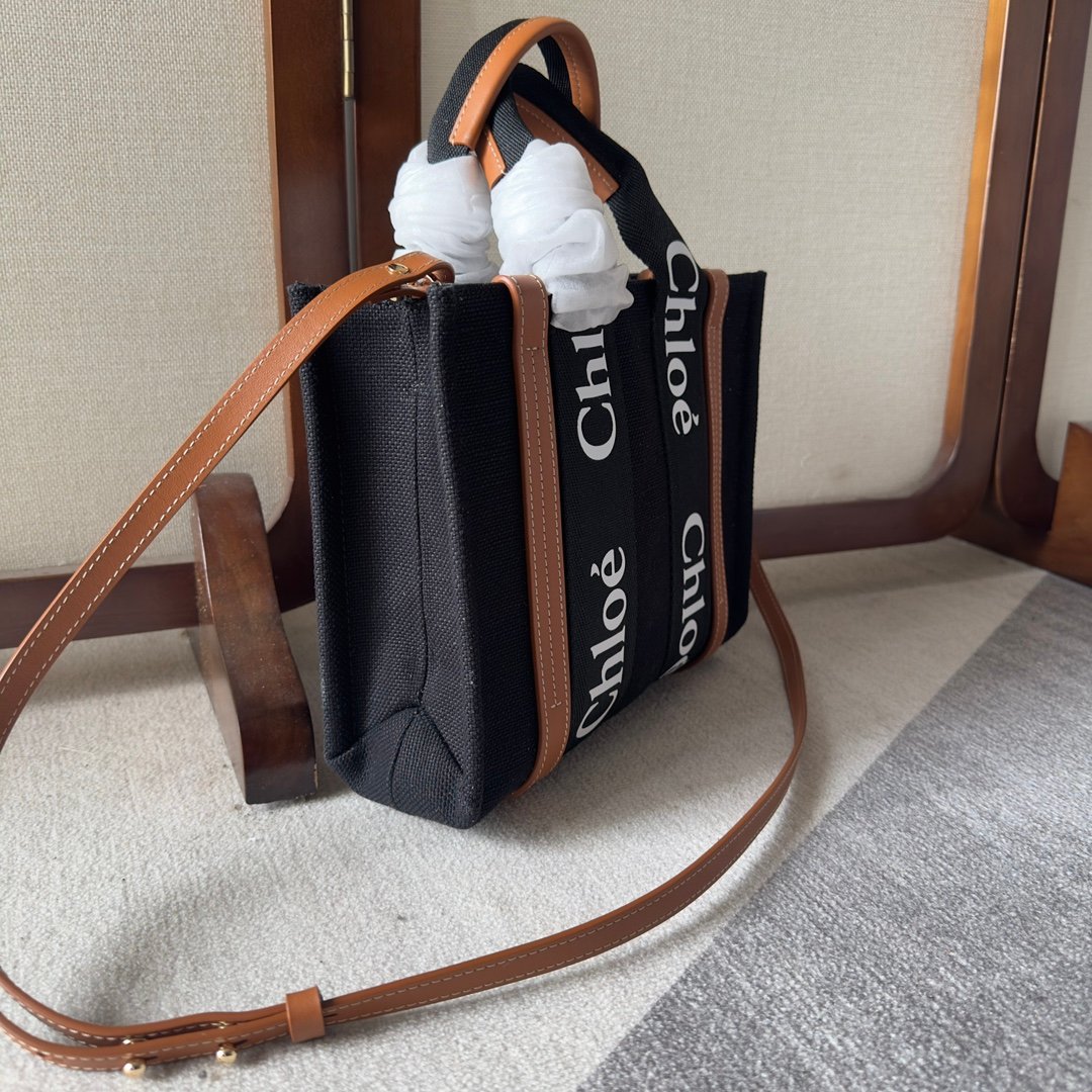複刻奢侈包Chloe蔻依 Chloé標識亞麻帆布 Woody小號托特包 黑色