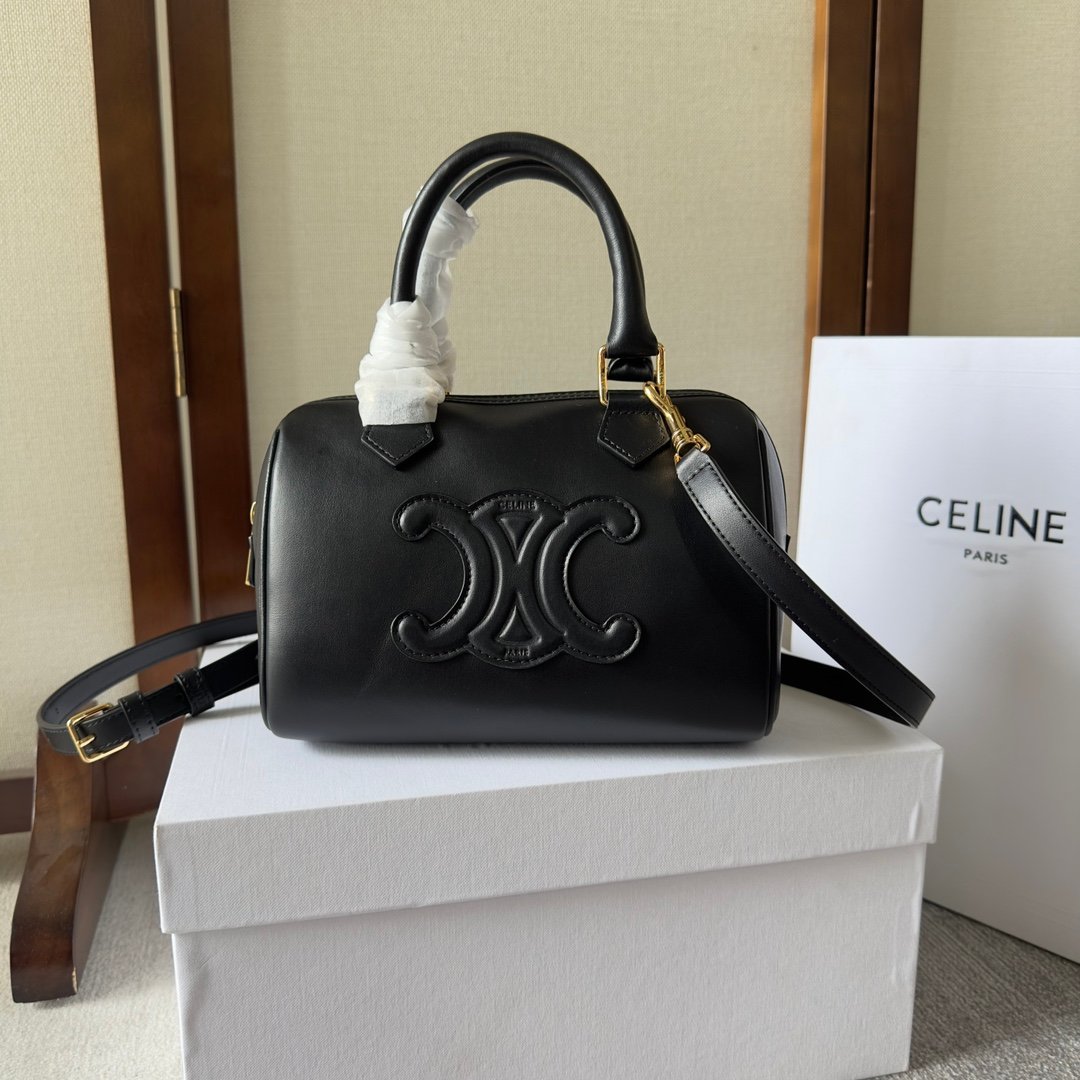 1比1高仿名牌包Celine賽琳 凱旋門光滑牛皮CUIR TRIOMPHE小型波士頓手袋 黑色