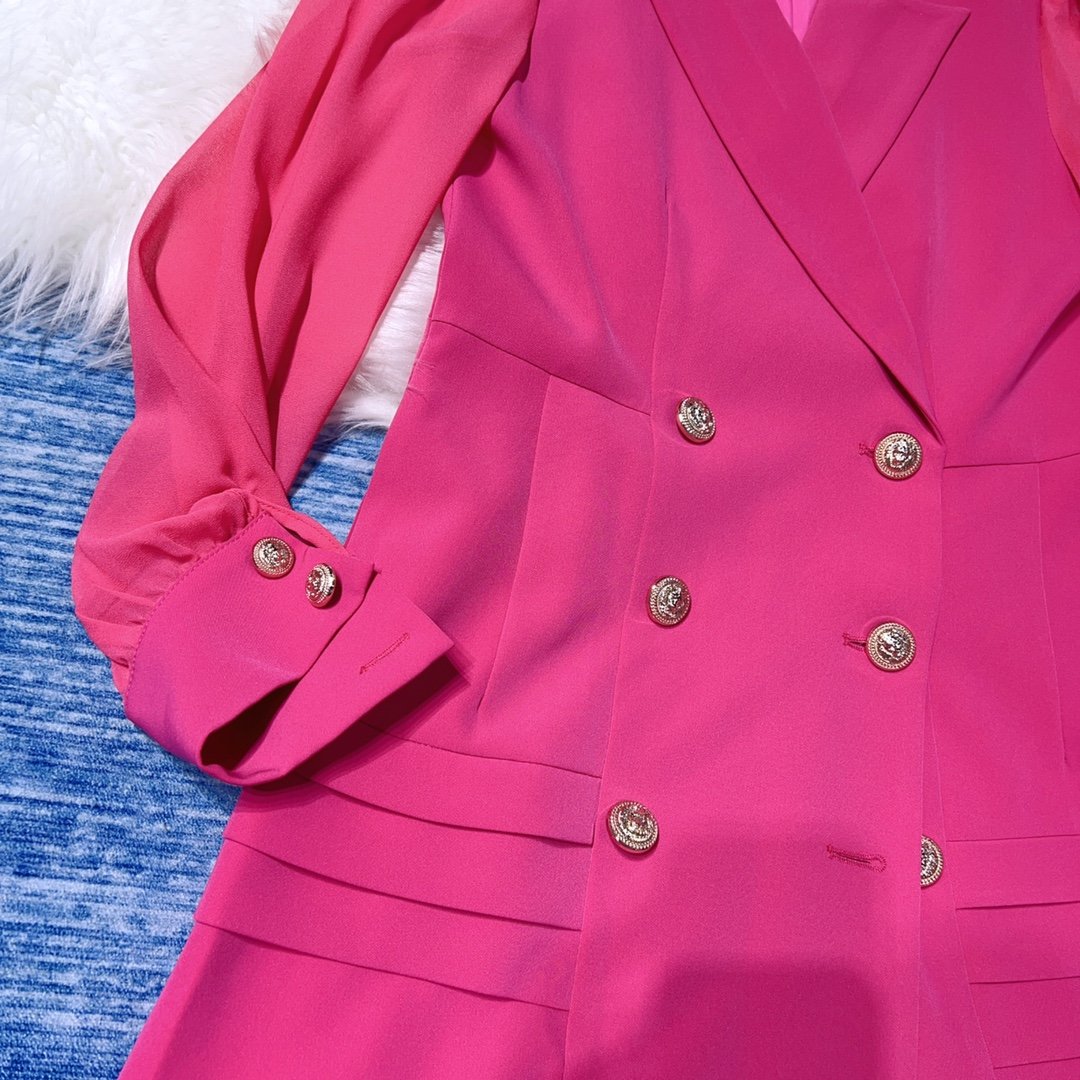 Chanel香奈兒高仿衣服時尚減齡2024新品女款連衣裙