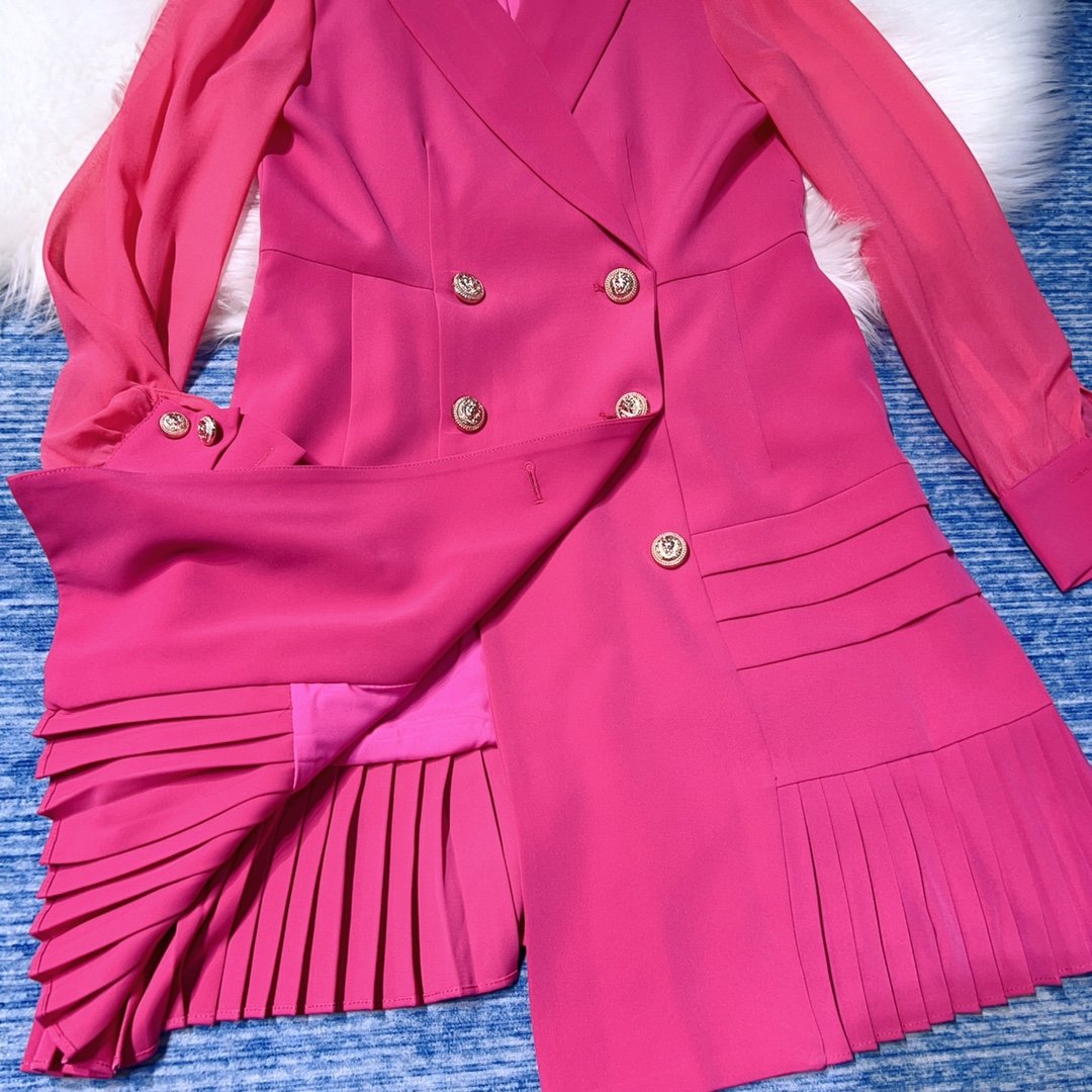 Chanel香奈兒高仿衣服時尚減齡2024新品女款連衣裙