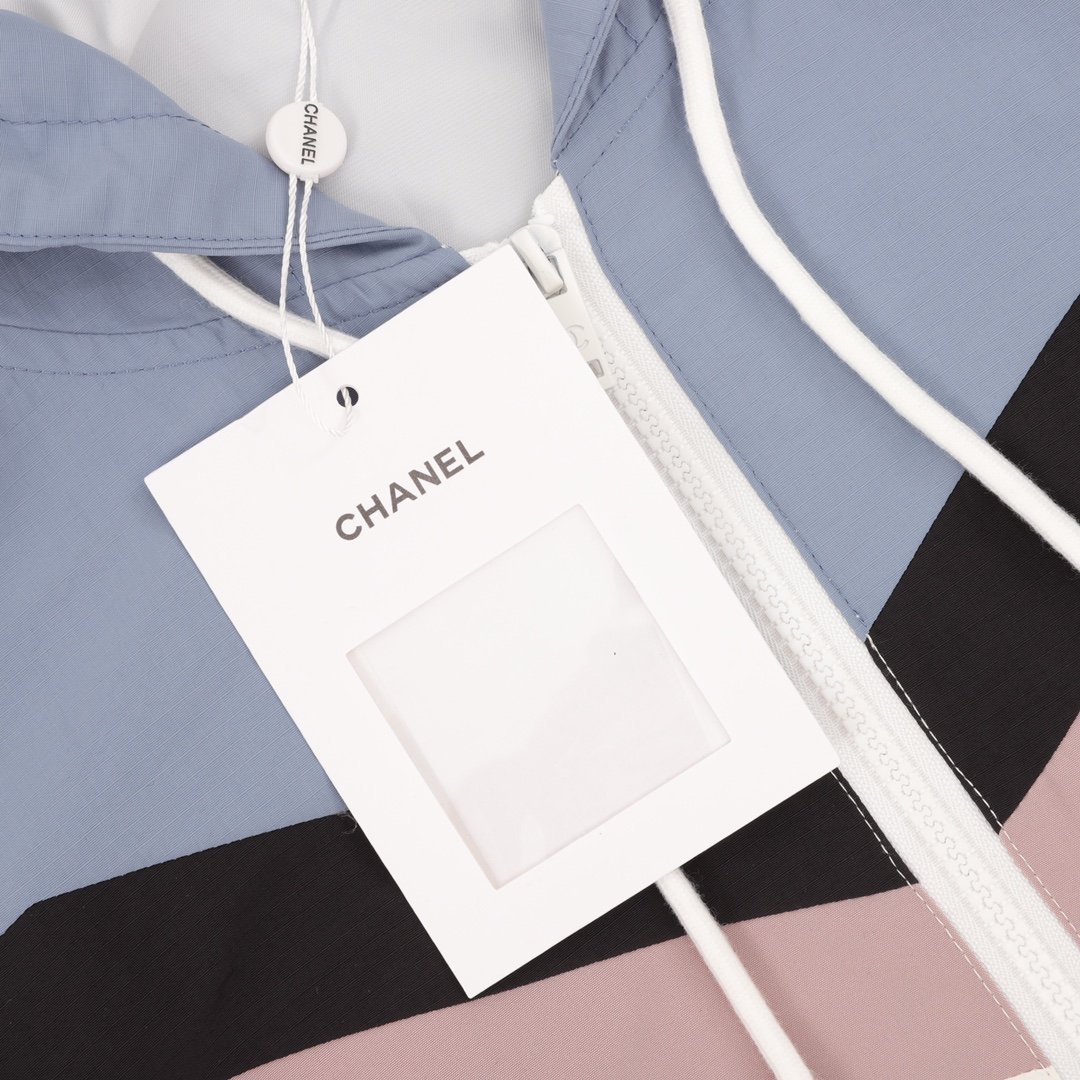 太好看了香奈兒Chanel原單高仿連帽logo外套 專櫃同步