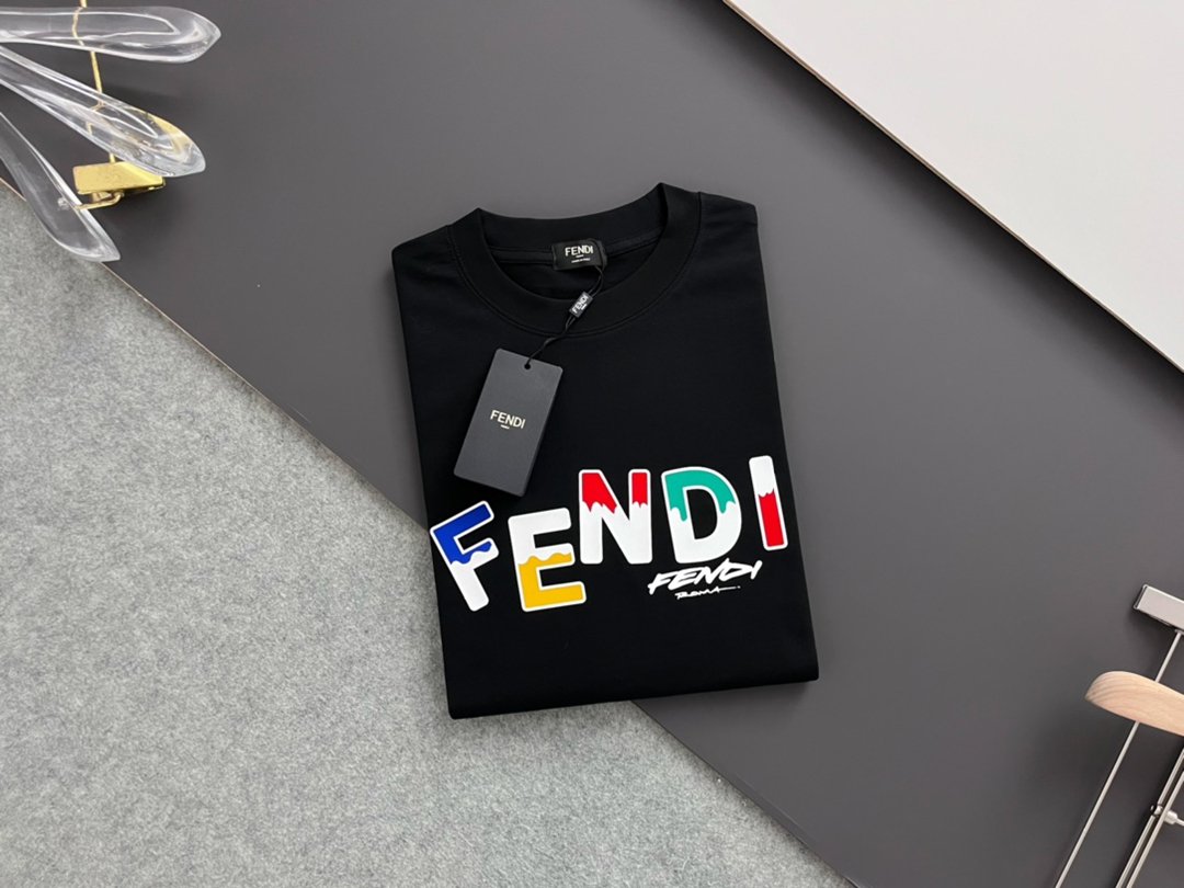 FENDI芬迪高仿短袖衣服純棉黑色圓領T恤