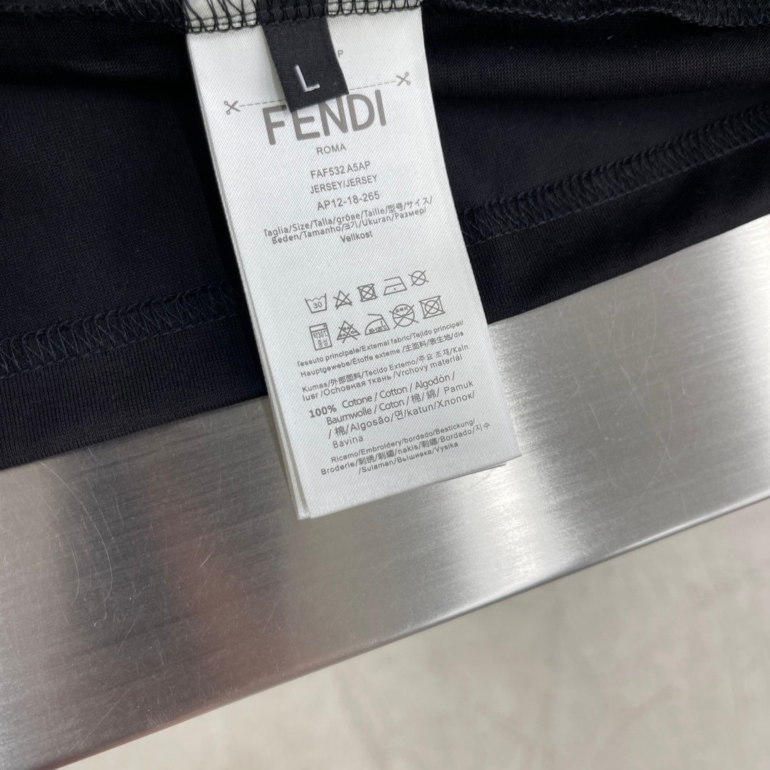 原單衣服FENDI2024春夏新品圓領短袖T恤黑色