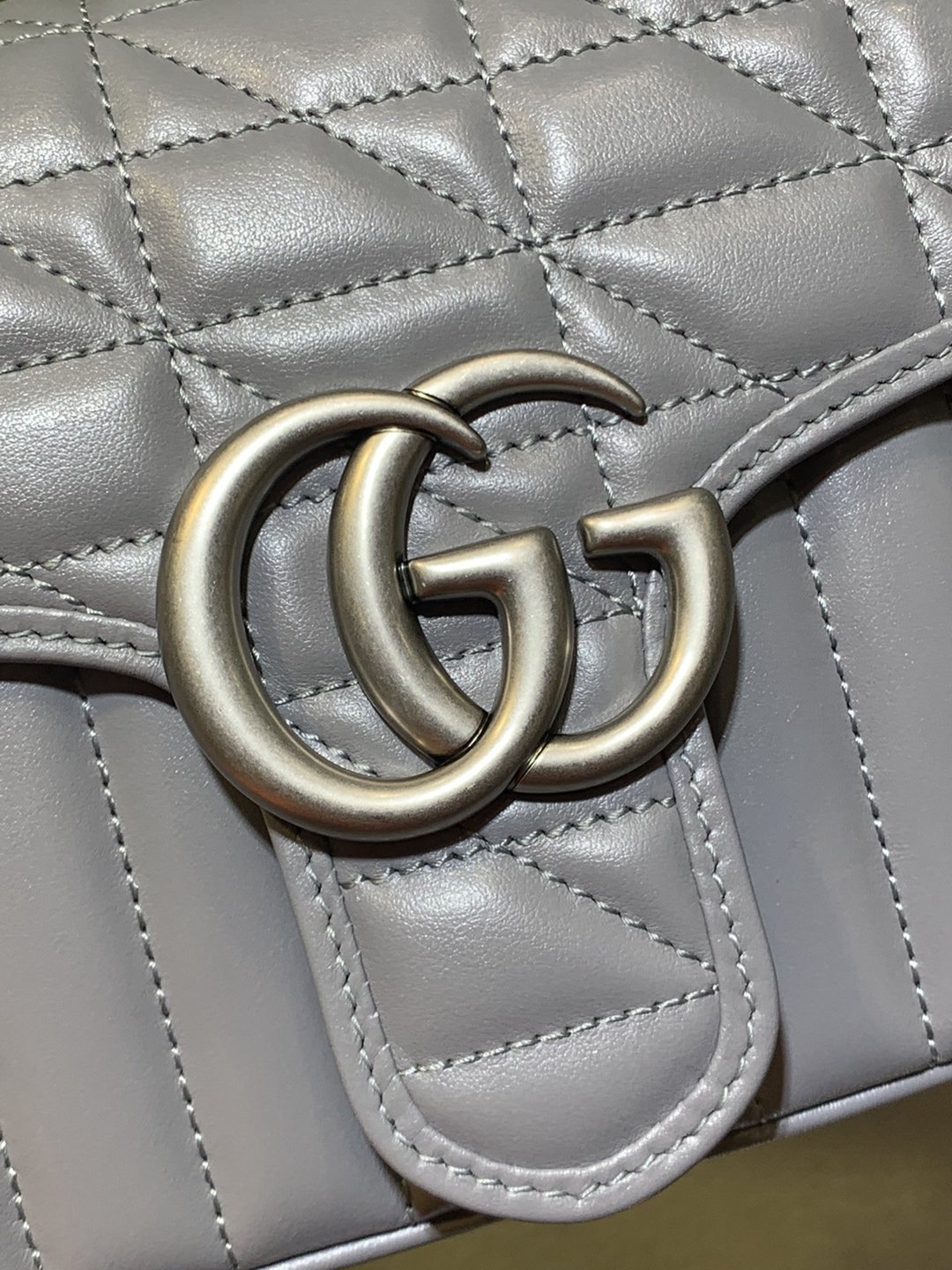 443497Gucci一比一復刻精美紫色斜挎包肩背包 批發零售店
