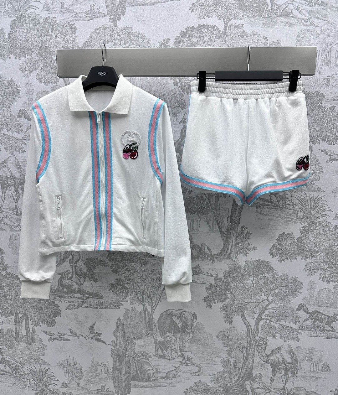 刺繡櫻桃休閒套裝 Gucci高仿服裝開衫衛衣