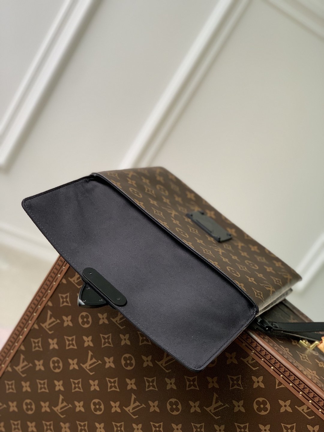 太漂亮了 2024新品 LV 高仿包包 Pochette S-Lock 手提包 手拿包
