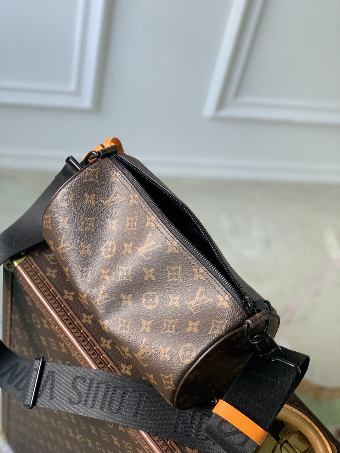 一比一復刻 LV Monogram Macassar 帆布 圓筒單肩包 斜挎包 男女可用