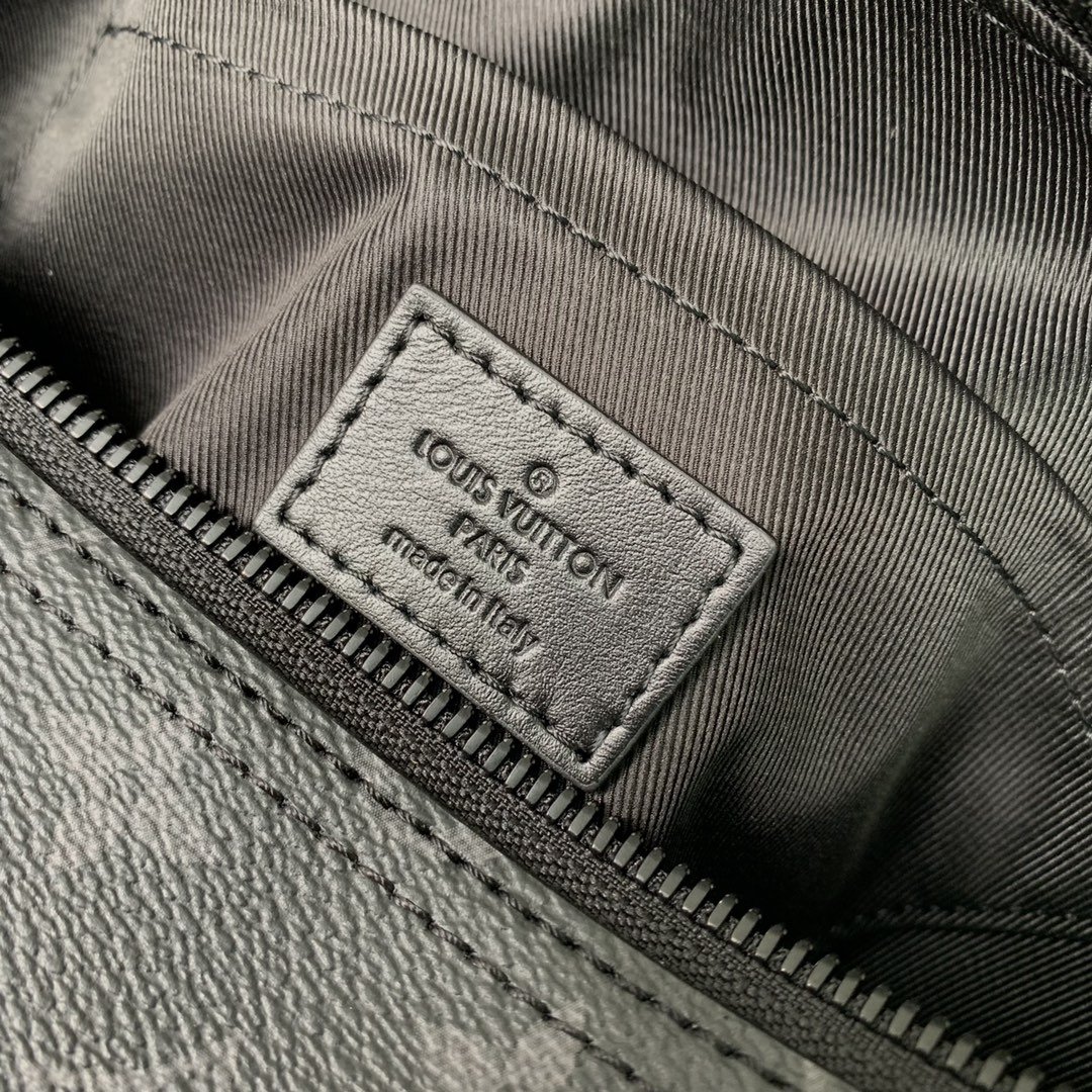 M46692黑花 系列 精品A貨LV 圓筒包 單肩包