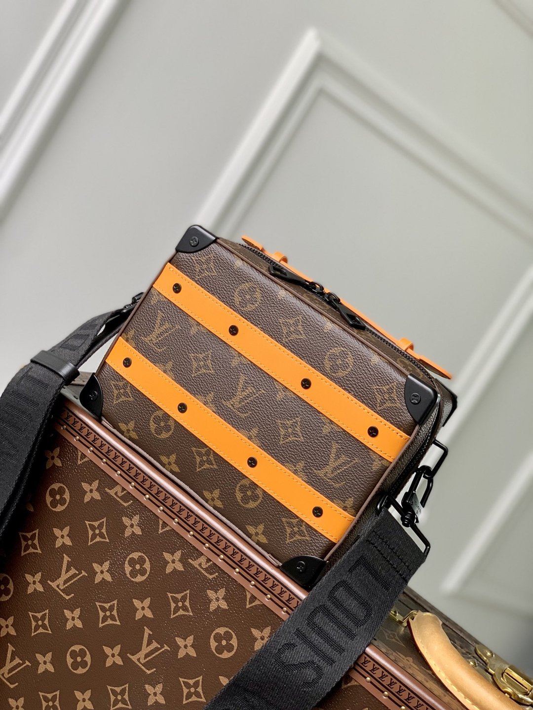 M46689拼色設計 圖層帆布 2024新品 LV高仿精品網站 斜跨包包 單肩包