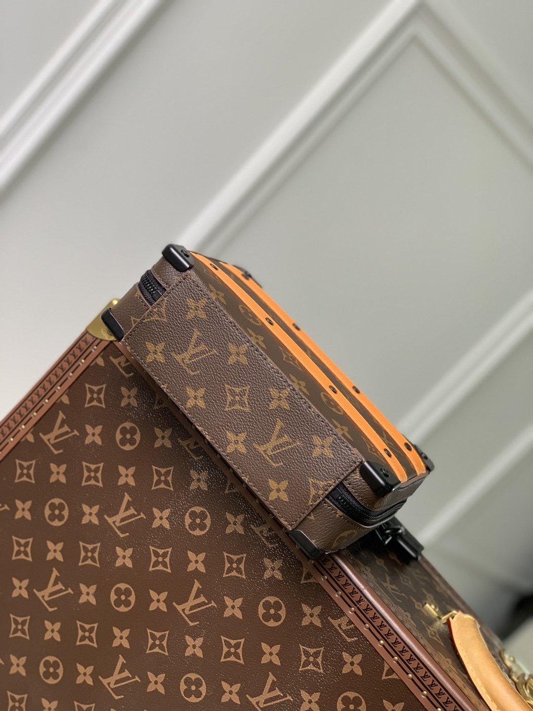 M46689拼色設計 圖層帆布 2024新品 LV高仿精品網站 斜跨包包 單肩包