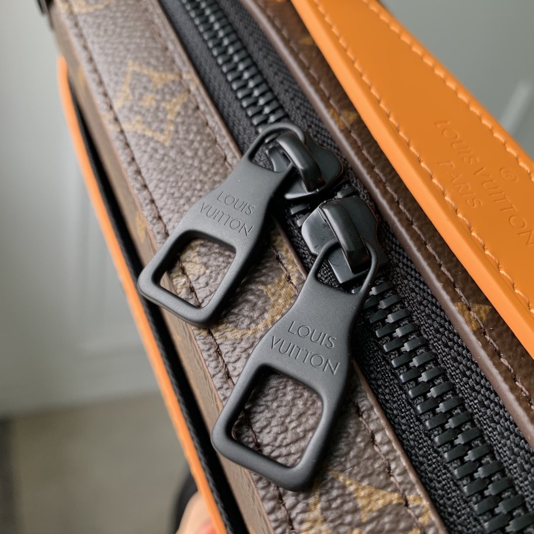 M46689拼色設計 圖層帆布 2024新品 LV高仿精品網站 斜跨包包 單肩包