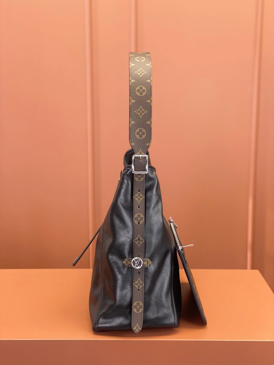 M25143黑色 一比一LV CARRYALL DARK 中號手袋