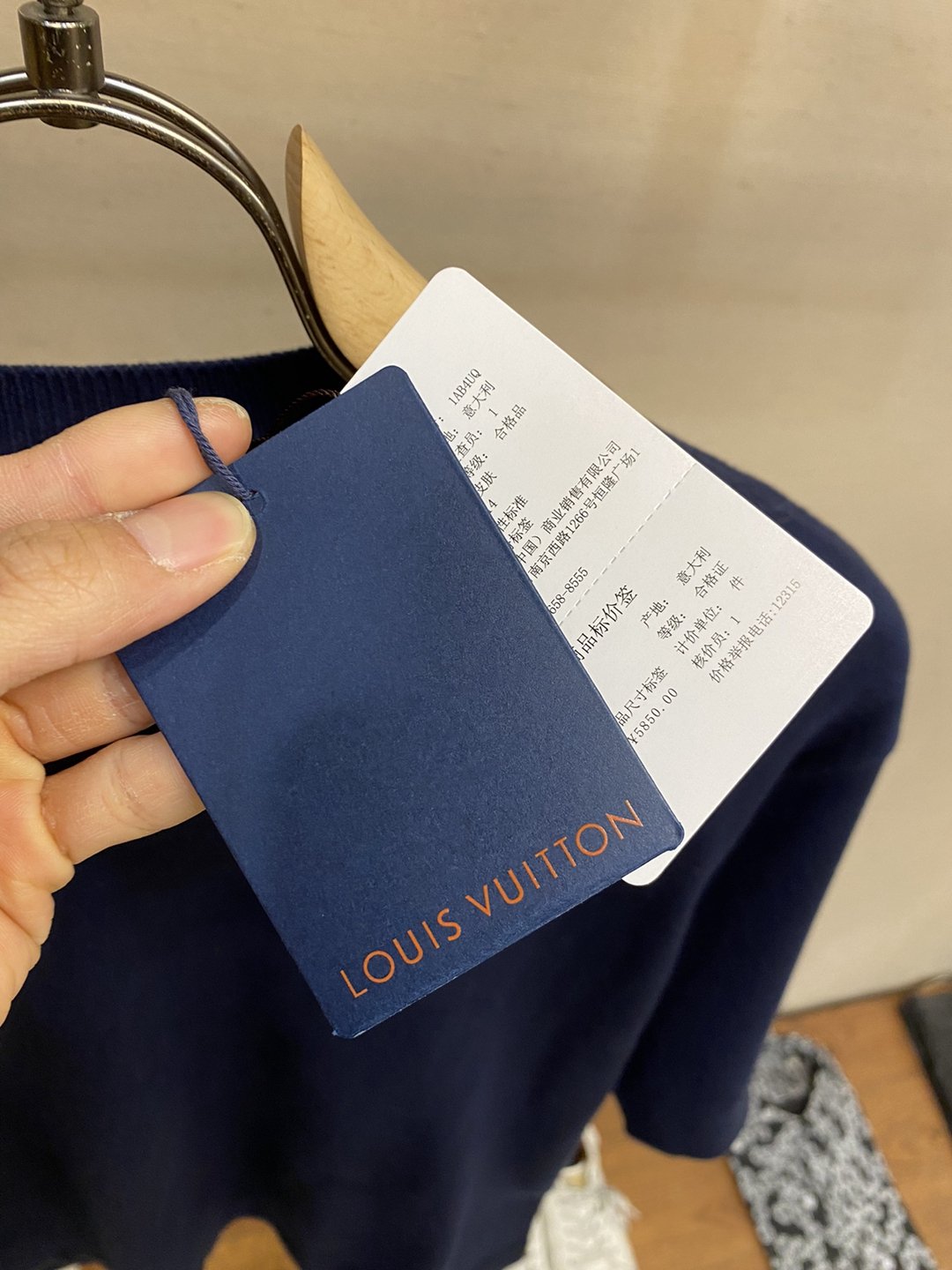 很精緻的印花 2024新品 LV 原單衣服 純棉圓領短袖T恤 白色