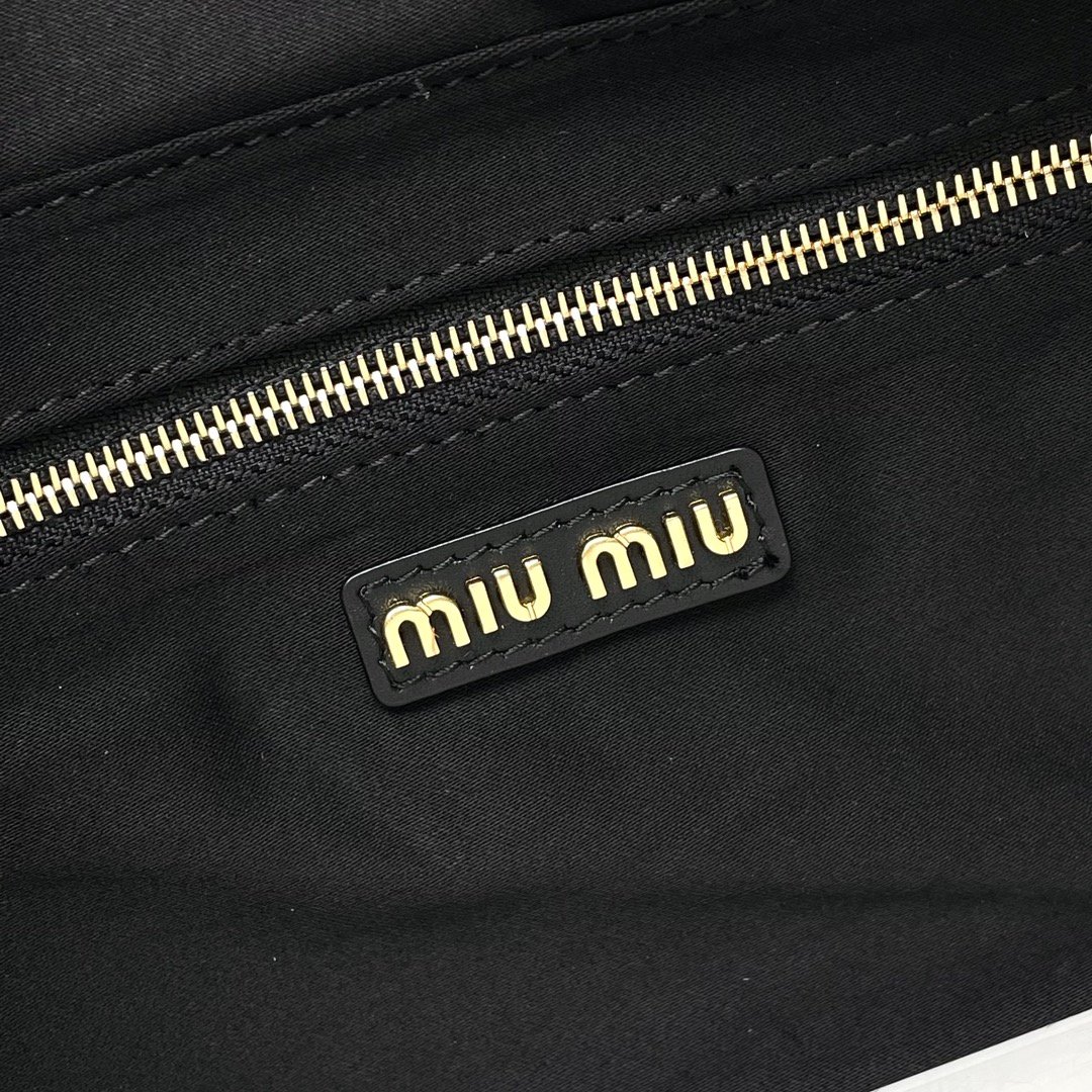 高仿名牌包Miu Miu缪缪 保齡球包包手提包 Arcadie 皮革手袋 黑