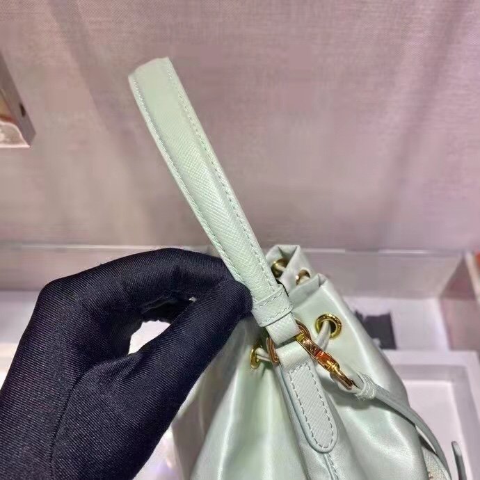 一比一複刻普拉達包包 Prada Duet Re-Nylon 水桶袋 浅緑