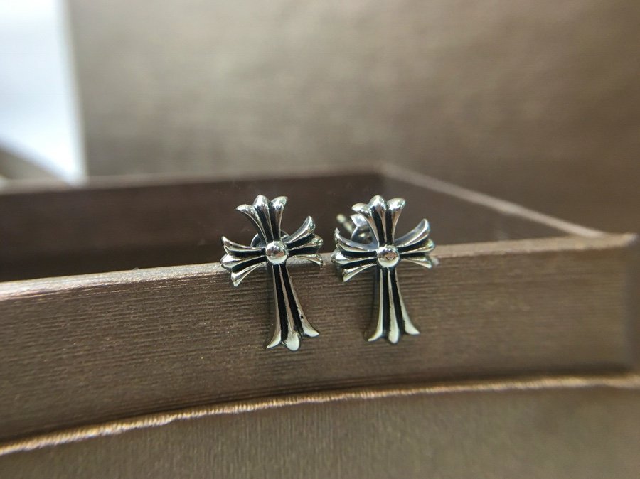 一比一高仿複刻Chrome Hearts克羅心 十字架耳釘耳環