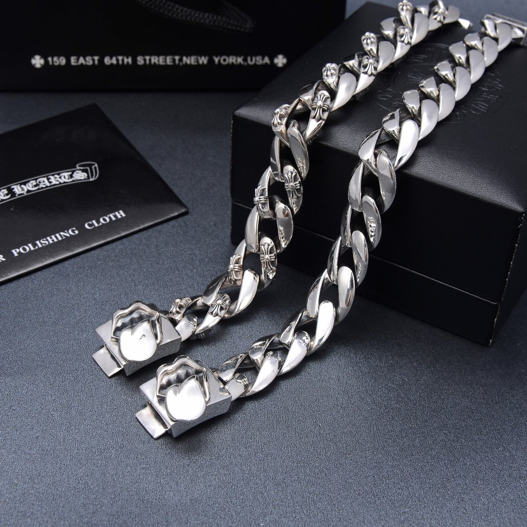 高仿Chrome Hearts克羅心飾品 半十字花ID滾石大舌頭手鍊