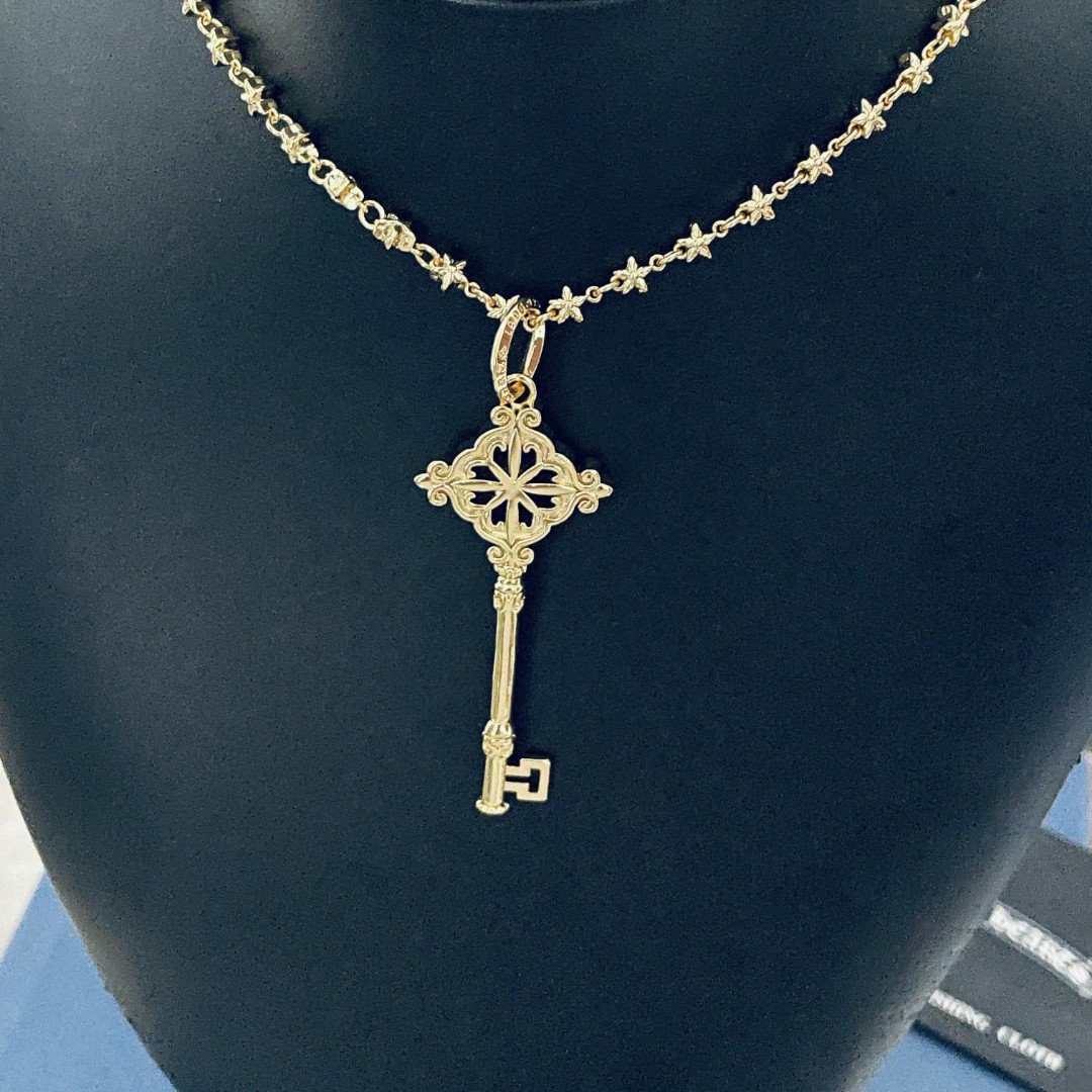 高仿Chrome Hearts克羅心飾品 鍍金色 十字架鑰匙吊墜 十字球項鍊