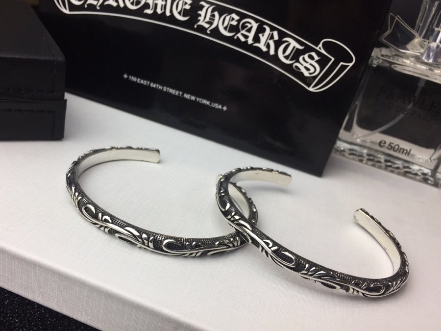 一比一原單Chrome Hearts克羅心飾品 SBT滕花Scroll開口手鐲