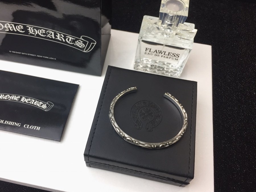 一比一原單Chrome Hearts克羅心飾品 SBT滕花Scroll開口手鐲