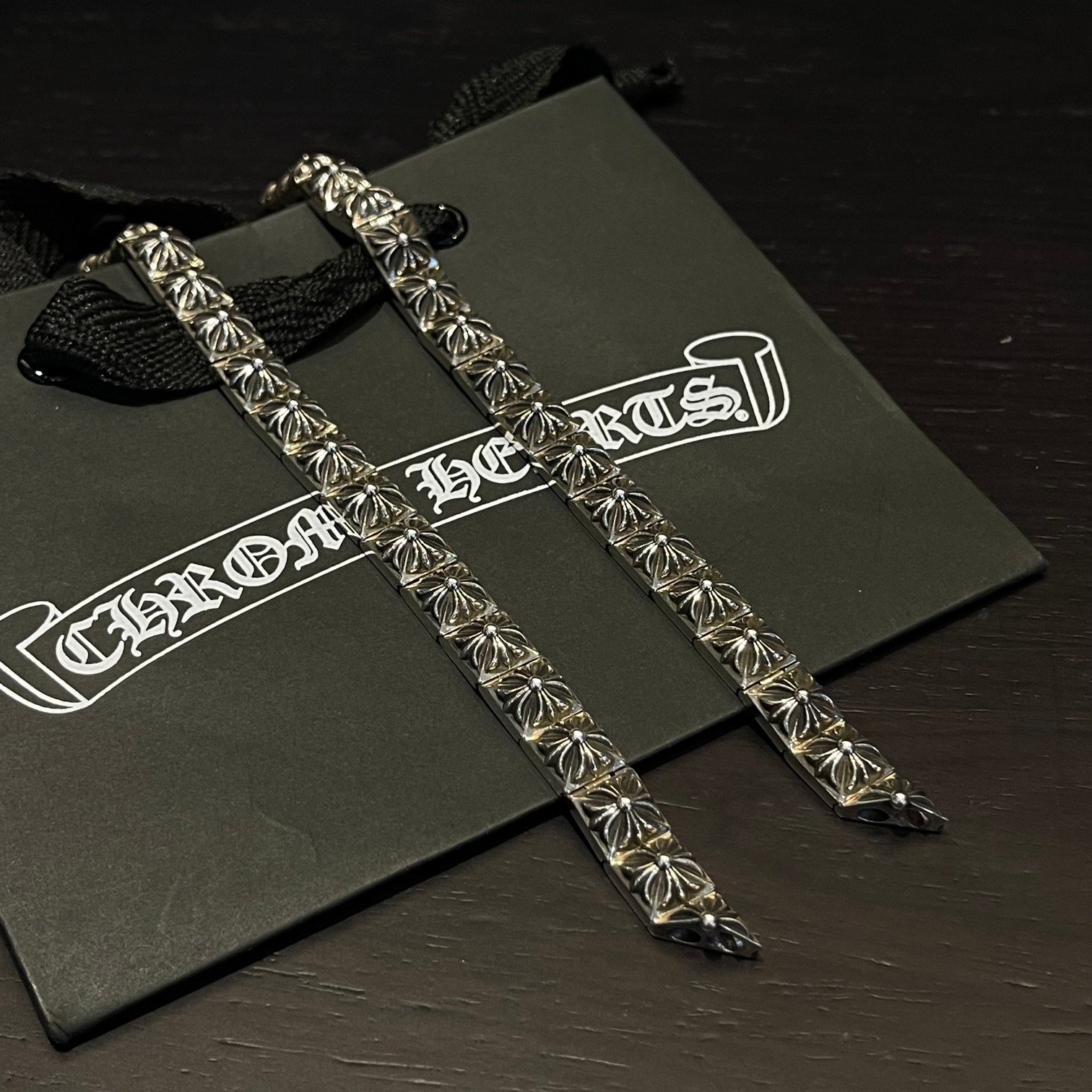 1比1複刻Chrome Hearts克羅心飾品 方十字花相連磁扣手鍊