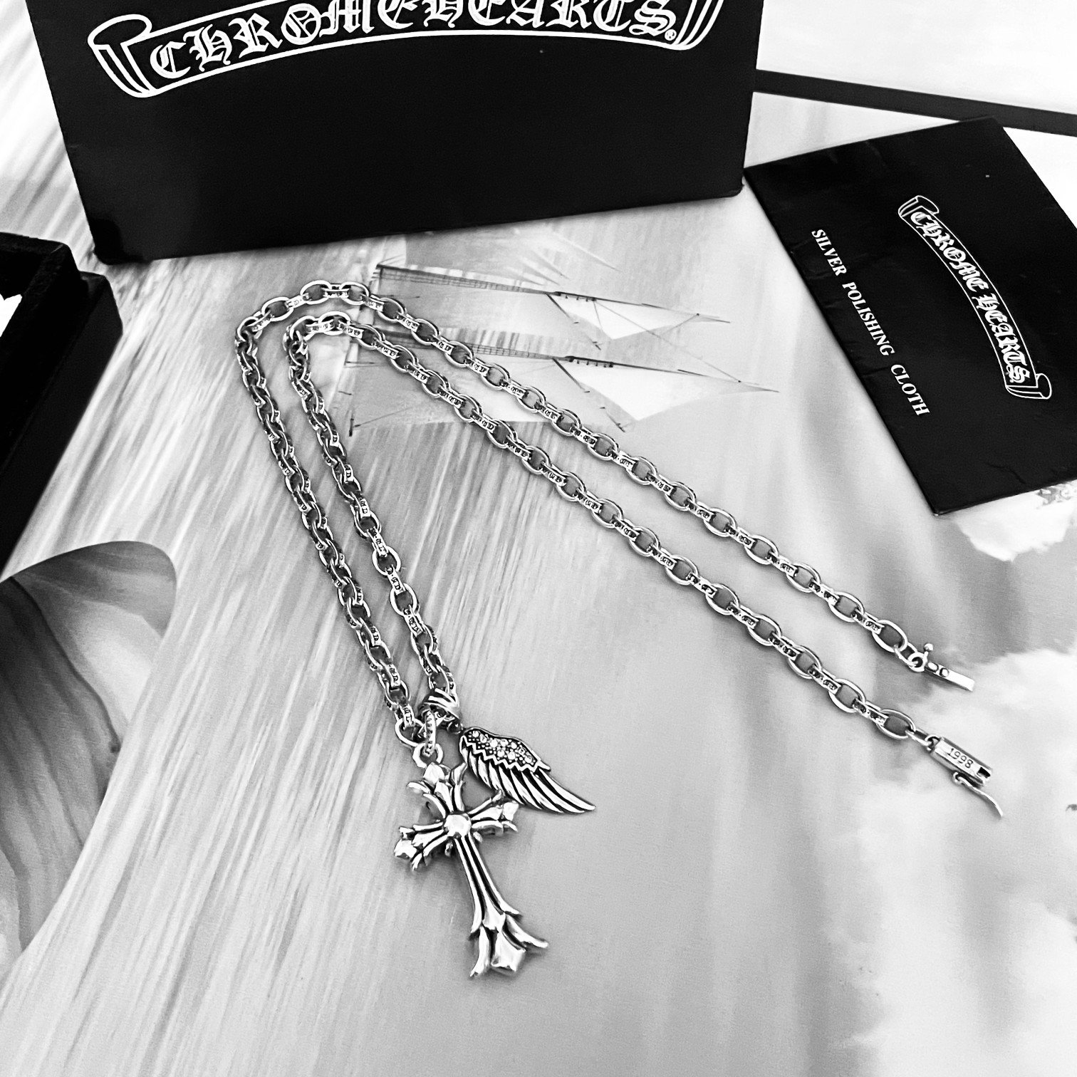 高仿Chrome Hearts克羅心飾品 羽毛雙層十字架吊墜 字母PAPERCHAIN項鍊