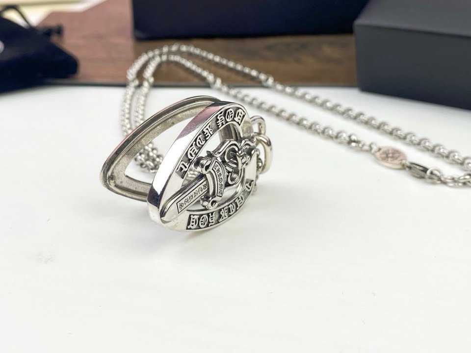 複刻Chrome Hearts克羅心飾品 鏤空桃心十字架寶劍匕首吊墜項鍊