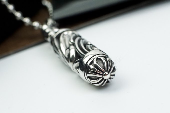 一比一専櫃Chrome Hearts克羅心飾品 圓柱藤花圖騰吊墜項鍊