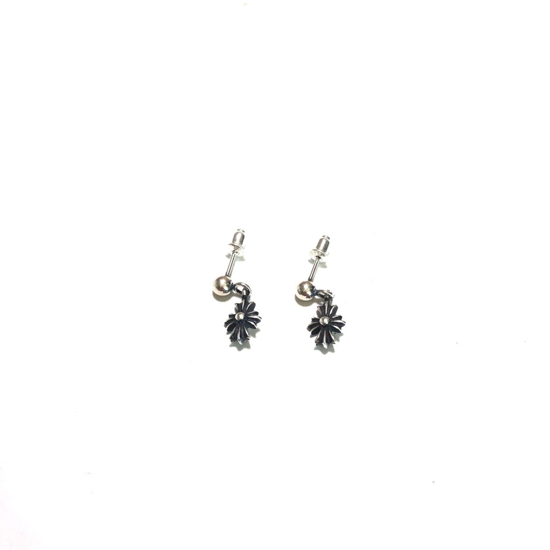 高仿複刻Chrome Hearts克羅心飾品 TINY E十字架耳墜
