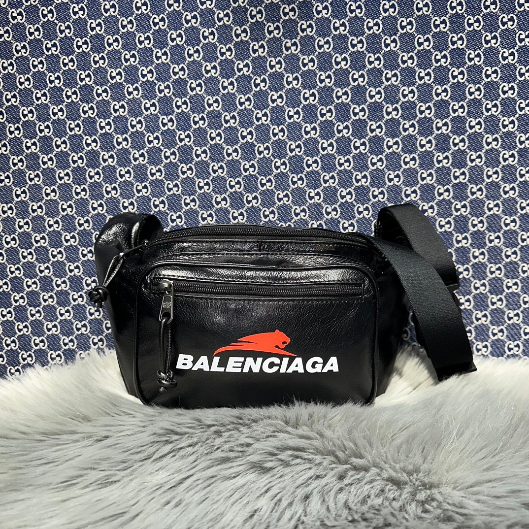 一比一専櫃alenciaga巴黎世家包包 藝術虎頭字母壓花細紋牛皮革腰包