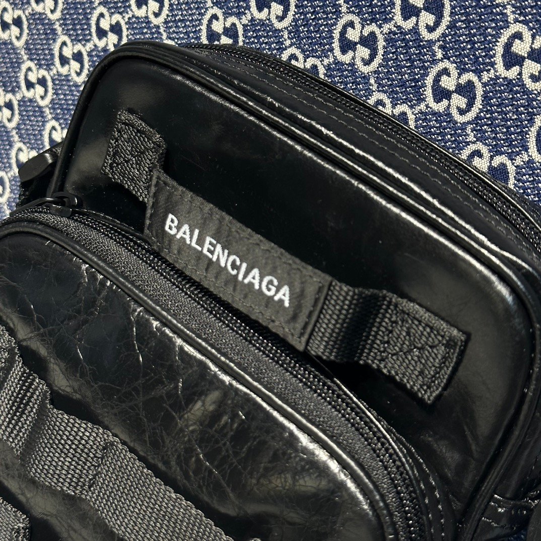 高仿原單balenciaga巴黎世家包包 Army 黑色牛皮 斜挎郵差包 小號