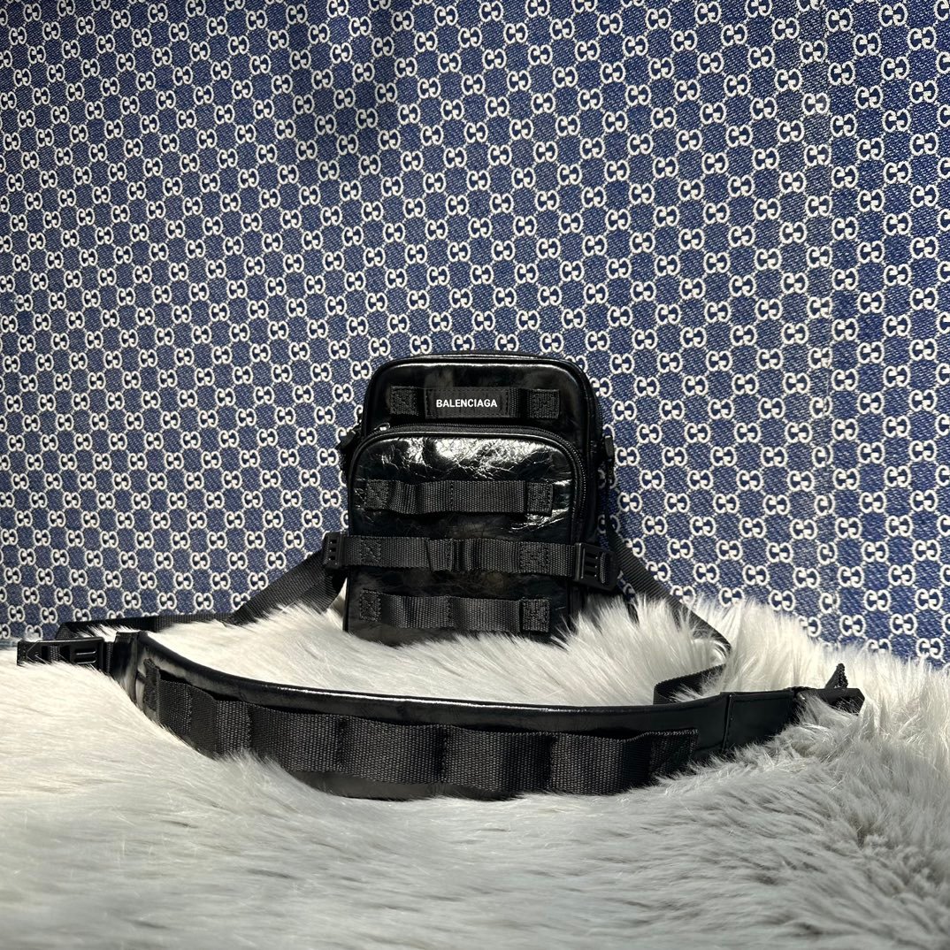 高仿原單balenciaga巴黎世家包包 Army 黑色牛皮 斜挎郵差包 小號