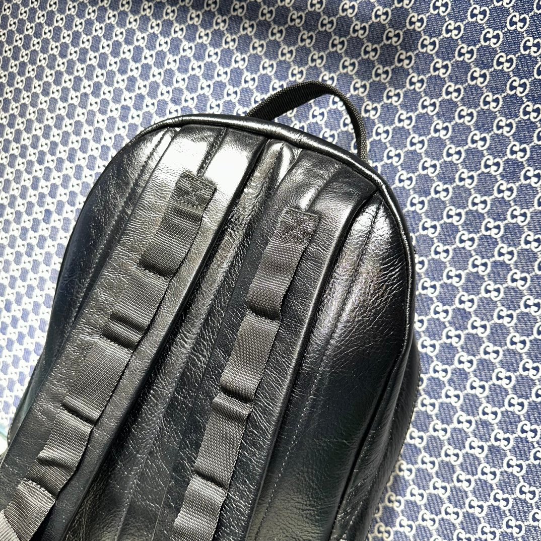 高仿複刻balenciaga巴黎世家 Army 中號黑色細紋牛皮革多用途雙肩包